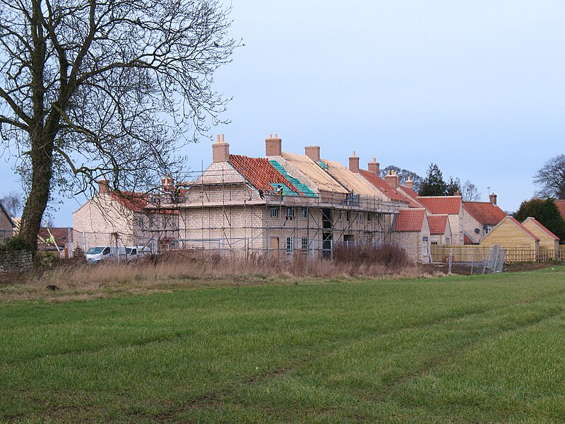 File:Houses under construction in Hovingham - geograph.org.uk - 2809595.jpg