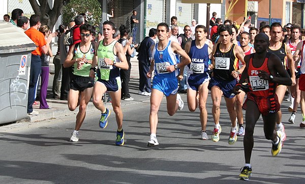 Salida Málaga media maratón 2008.jpg