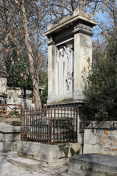 File:Père-Lachaise - Division 11 - Cherubini 04.jpg