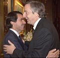 Néstor Kirchner recibiendo al expresidente de España, José María Aznar.