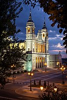 Almudena Cathedral, Madrid Author: Barcex