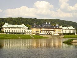 Istana Pillnitz dan sungai Elbe