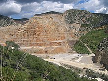 Pedrera de roca calcària. Massís del Garraf