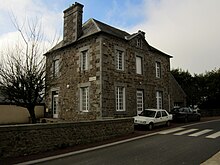 La Chaise-Baudouin - Mairie.JPG