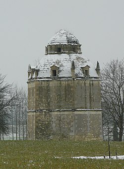 Pigeonnier de Panzoult sous la neige - 20 janvier 2013.jpg