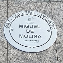 Placa conmemorativa en la Plaza de la Diversidad de la Ciudad de Murcia