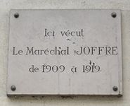 Plaque au no 6.