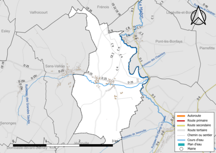 Carte en couleur présentant le réseau hydrographique de la commune