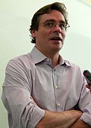 Photo recadrée de Robert Sean Leonard.