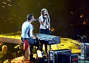 zamma mìt’m Chris Martin z’ Hamburg ànna 2017