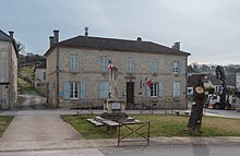 Town hall of Cornac (1).jpg