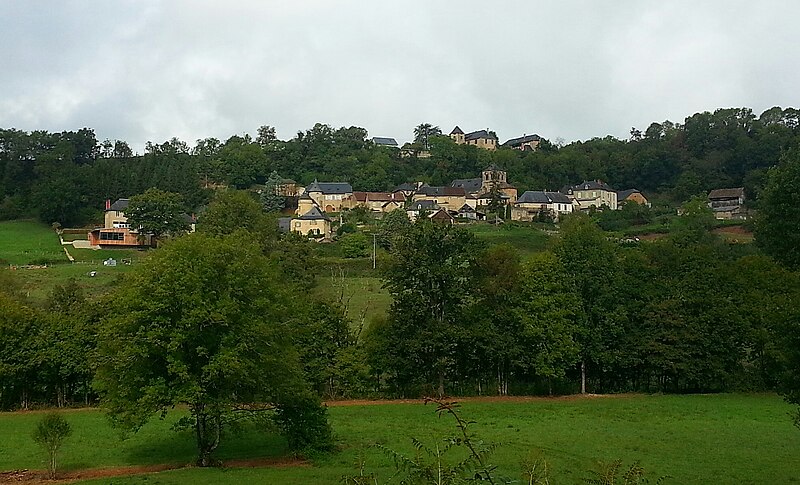 File:Village de Ligneyrac, Corrèze - panoramio.jpg