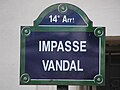 Plaque de rue de l'impasse Vandal, dans le 14e arrondissement de Paris (France).