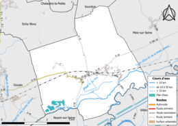 Carte en couleur présentant le réseau hydrographique de la commune