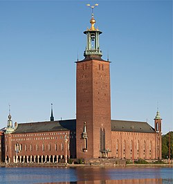 Stockholms stadshus, vy från sydost över Riddarfjärden, 2011.