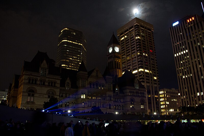 File:NuitBlanche - Toronto10.jpg