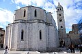 Duomo di Barletta: contrafforti d'angolo attorno all'abside