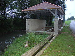 Charitte-de-Bas (Pyr-Atl, Fr) Lavoir.JPG