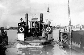 Tramway sur un traversier approchant de Kulosaari, 1920.