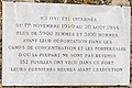 Plaque en souvenir des internés.