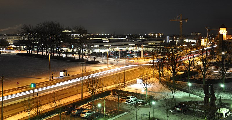 File:Rødovre by night.jpg