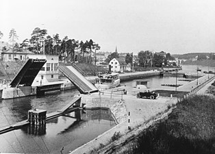 Slussen och slussbron på 1920-talet.