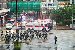 人群管理特別用途車（水炮車）於遊行當日首次出動，並前往大河道方向