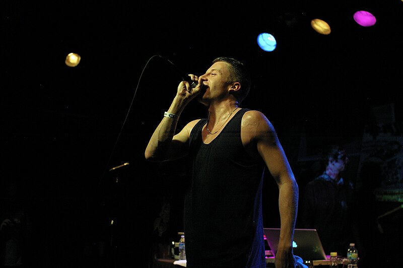 File:Macklemore at Schuba's Tavern (5564866281).jpg