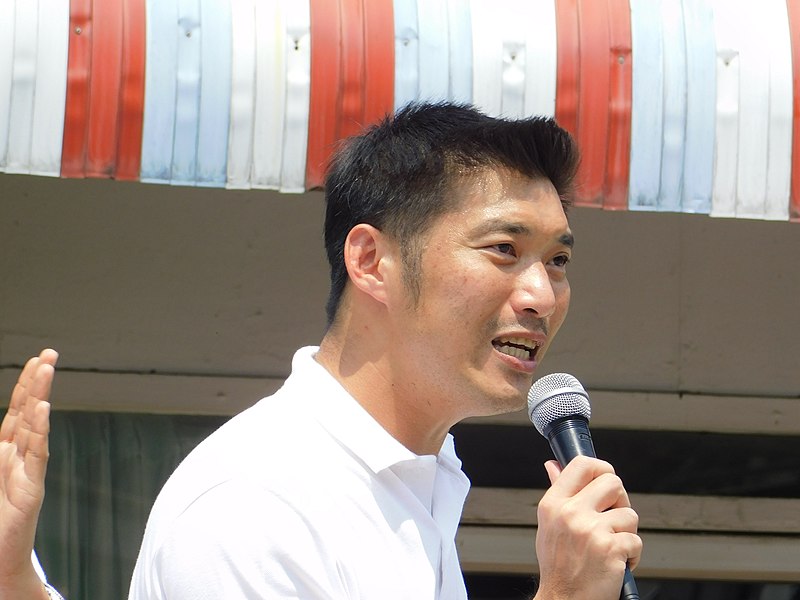 File:Thanathorn 03.jpg