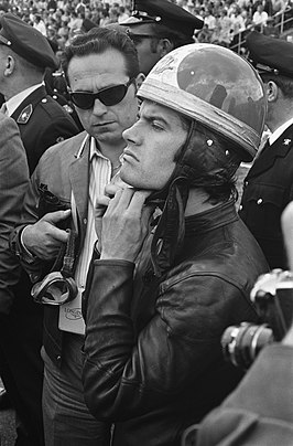 Giacomo Agostini won weer twee klassen in Assen.