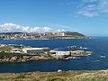 Paseo marítimo da Coruña desde a Torre, co Monte de San Pedro no fondo