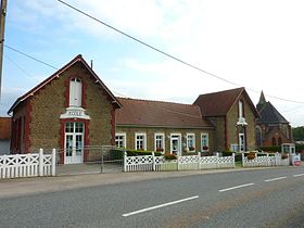 L' mérrie-école pi l'église Saint-Martin