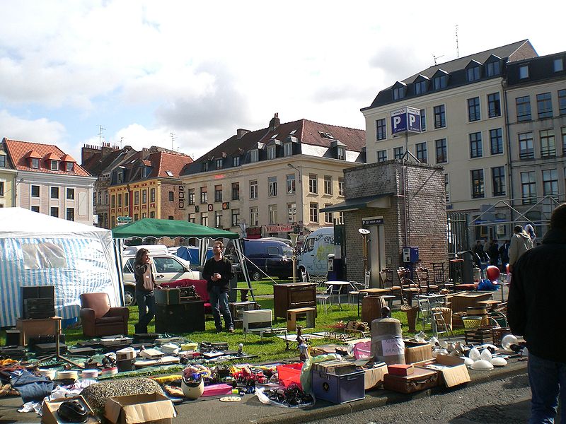 File:Grande braderie lille.jpg