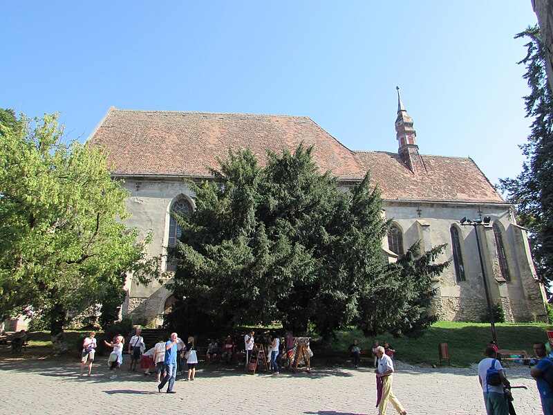 File:Biserica Manastirii din Sighisoara7.JPG