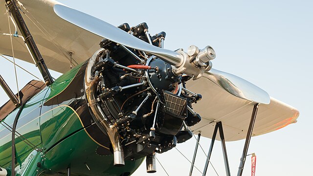 Lycoming R-680E engine on a Boeing-Stearman E75.