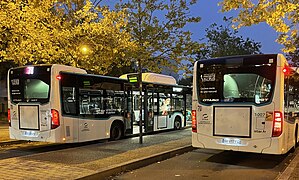 Deux Mercedes-Benz Citaro roulant au gaz naturel, au terminus Villejean-Université.