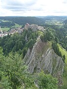 Promontoriul pe care este construit Castelul Joux (Franța)