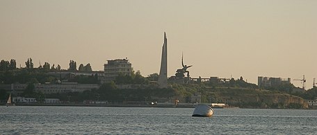 Skyline di Sebastopoli al tramonto