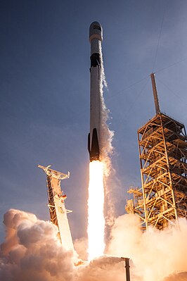 Falcon 9 Block-5 stijgt op vanaf Lanceer Complex 39A van het Kennedy Space Center