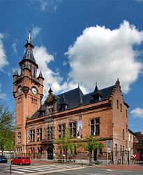 The town hall in Estaires