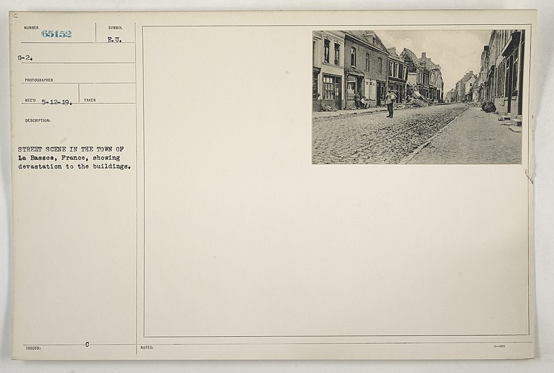 File:STREET SCENE IN THE TOWN OF la Bassee, France, showing devastation to the buildings - DPLA - 718a7df8da62e5964da94ab16ddeb7db.jpg