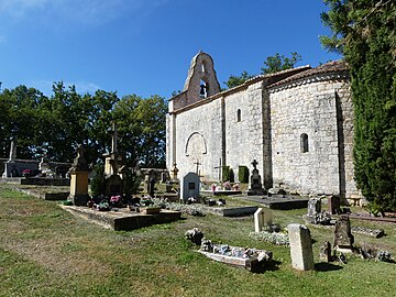 Le cimetière et l'église Saint-Loup.