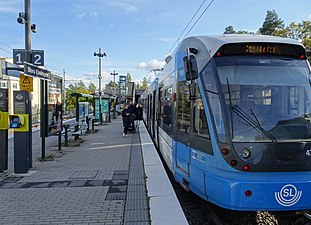 Tvärbanans hållplats Stora Essingen.