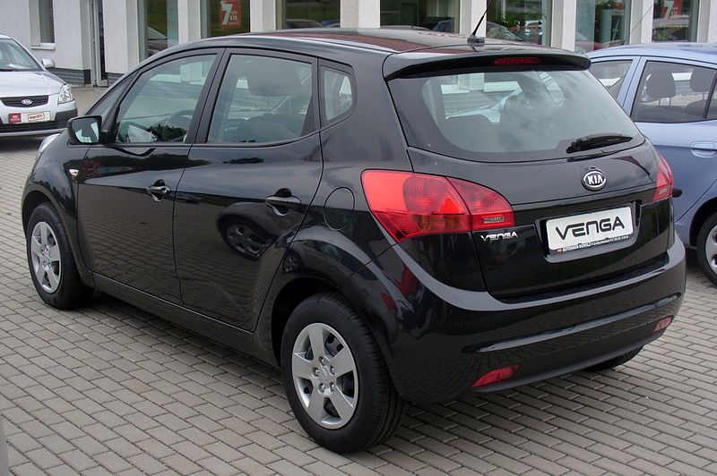 File:Kia Venga Spirit Steinschwarz Heck.JPG