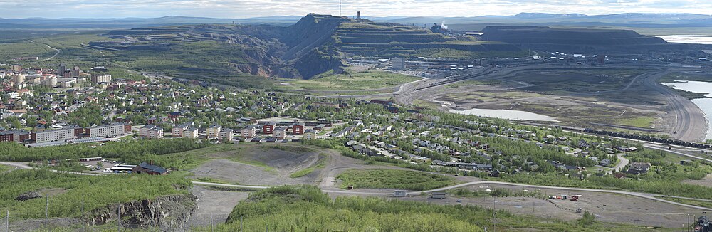 Vista panoràmica de Kiruna i la mina de ferro