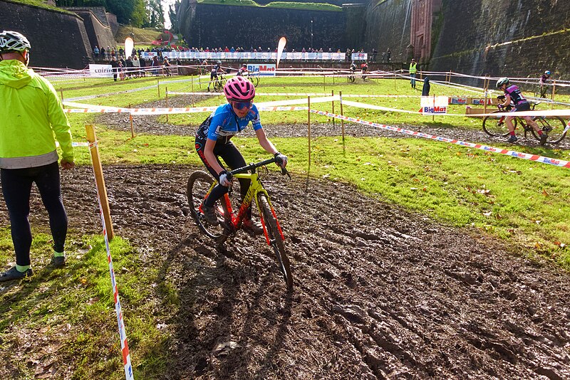 File:2024-10-13 11-53-07 Cyclocross-Belfort.jpg