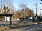 Het talud van het voormalig tracé in Mortsel bij de tramkruising.