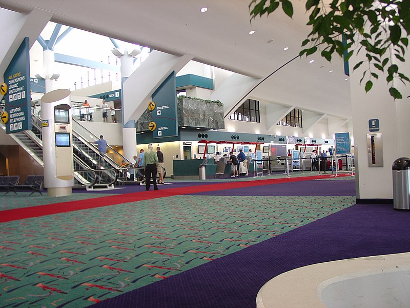 File:Bishop Airport 1.jpg