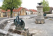 Détail des sculptures de la fontaine.