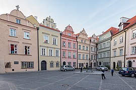 Canon Square (Kanonia) with the narrowest townhouse in Europe